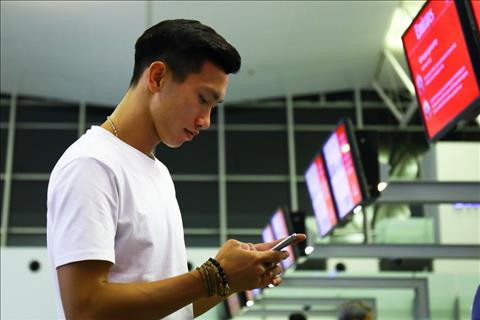 Hậu vệ Đoàn Văn Hậu đang nằm ở top 5 cầu thủ nhận lương cao nhất đội, cao hơn 11 đồng đội khác. Ở CLB Heerenveen, cầu thủ có mức lương cao nhất là Ricardo Van Rhijn – hơn 300.000 euro/năm. Ảnh: Bongda24h.