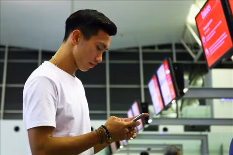 Hậu vệ Đoàn Văn Hậu đang nằm ở top 5 cầu thủ nhận lương cao nhất đội, cao hơn 11 đồng đội khác. Ở CLB Heerenveen, cầu thủ có mức lương cao nhất là Ricardo Van Rhijn – hơn 300.000 euro/năm. Ảnh: Bongda24h.