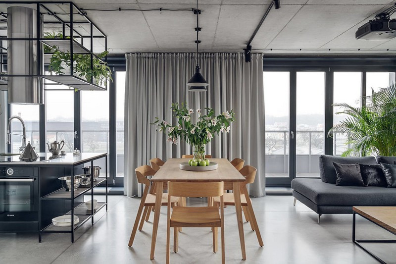 Các món đồ nội thất này cũng có vai trò ngăn cách giữa các khu vực chức năng trong căn penhouse.