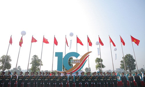 Theo đó, Viettel tiếp tục đứng số 1 trong danh sách thương hiệu giá trị nhất Việt Nam năm 2018, với mức định giá 3,178 tỷ USD (tăng 23,7% so với năm 2017), cao gấp 2 lần hai thương hiệu đứng thứ hai và thứ ba. Ảnh: Zing.