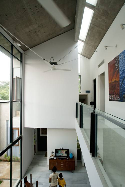 Nội thất theo hướng tối giản tạo thêm nhiều khoảng mở.