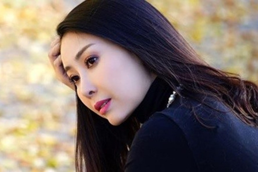 Cũng như Mai Phương Thúy, Hoa hậu Hà Kiều Anh "mát tay" trong lĩnh vực kinh doanh nhà hàng, khách sạn. Nhờ sự thông minh, người đẹp bước sang lĩnh vực kinh doanh một cách thuận lợi.