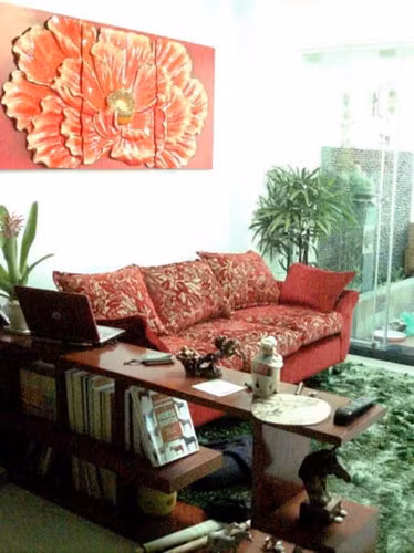 Căn hộ cũ của "MC giàu nhất Việt Nam" - Đại Nghĩa - gồm 2 phòng ngủ, có tông màu xanh chủ đạo.