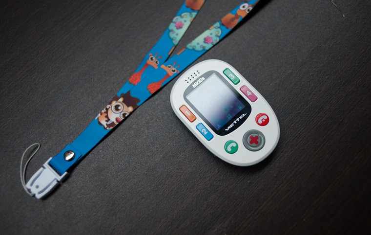 Bên cạnh đó, trên thị trường còn có thiết bị di động dành cho trẻ em do Viettel nghiên cứu và sản xuất Viettel Mkids.