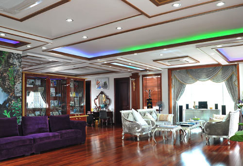 Trang Nhung từng tiết lộ nhà cô cần 7 người giúp việc để dọn dẹp, lau chùi đồ đạc. Ảnh: Vietnamnet.