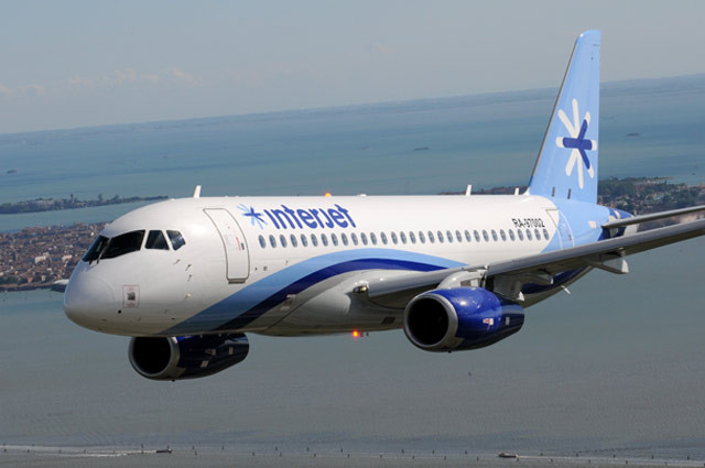 Interjet Airlines (Mexico) được đánh giá là một trong những hãng hàng không giá rẻ ở châu Mỹ. Hãng có các tuyến đường quốc nội giữa Toluca và 14 thành phố Mexico.