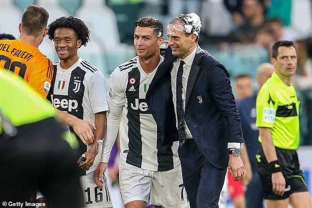  Ronaldo và HLV Allegri là 2 nhân vật chủ chốt giúp Juventus giành Scudetto một cách thuyết phục.