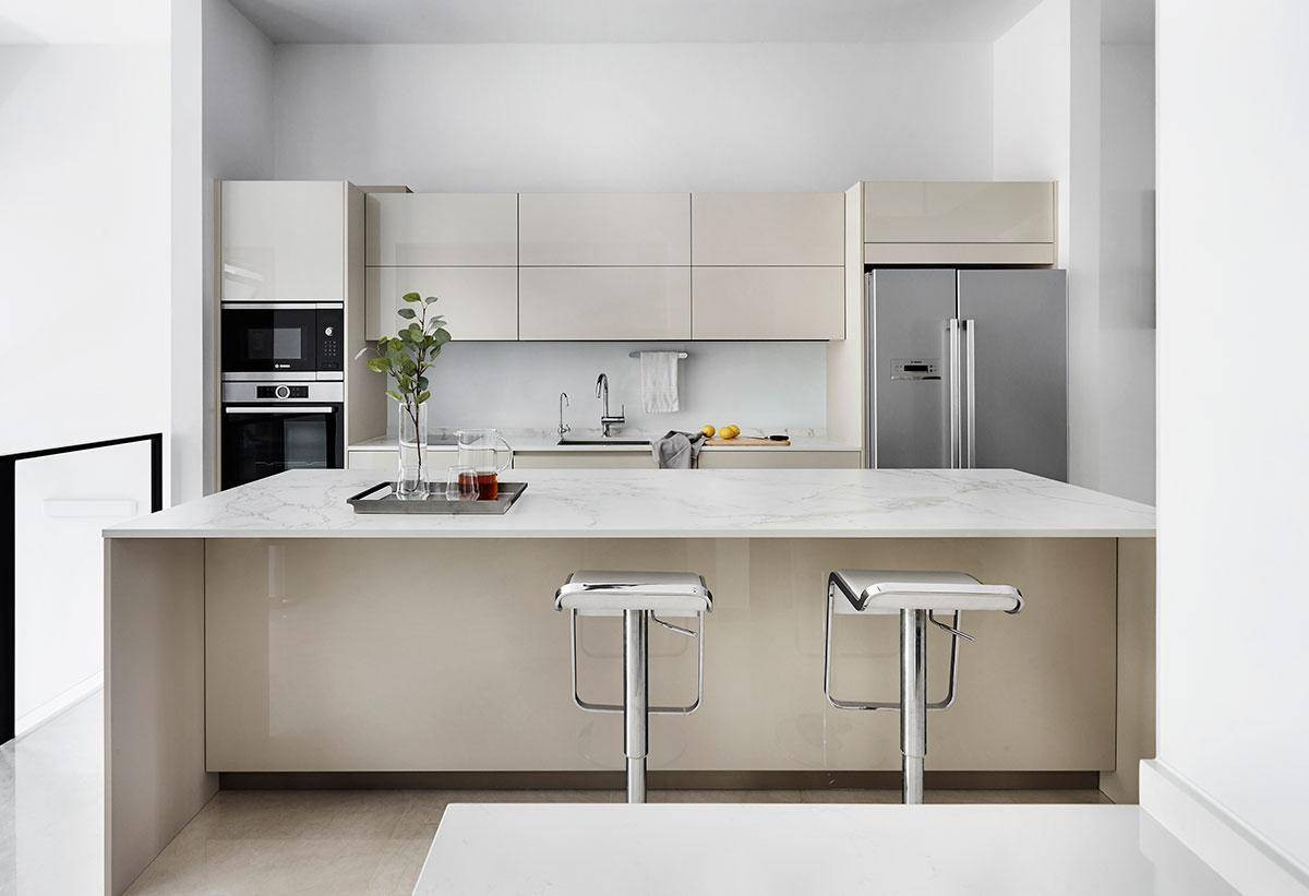 Nhà bếp đẹp tinh tế trong từng chi tiết.