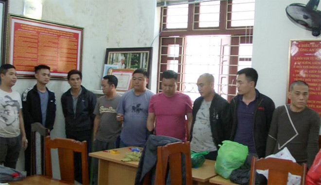 50 canh sat dot kich soi bac tren dinh doi