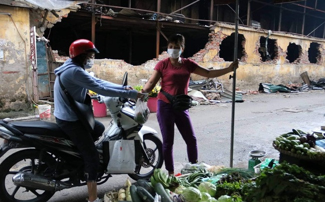 Nguy co nhiem doc sau vu chay Rang Dong: Nguoi dan co quyen hoang mang