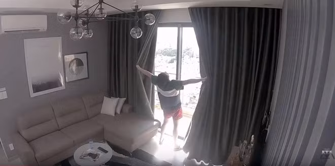 Theo tìm hiểu của PV Kiến Thức, căn hộ của Sơn Tùng khá thoáng mát, được thiết kế theo phong cách hiện đại với tông màu trắng xám chủ đạo. Ảnh: Zing.