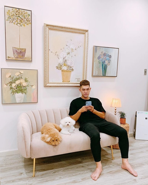 Góc nghỉ ngơi lãng mạn sau giờ làm việc căng thẳng của vợ chồng em gái ca sĩ Quang Vinh.