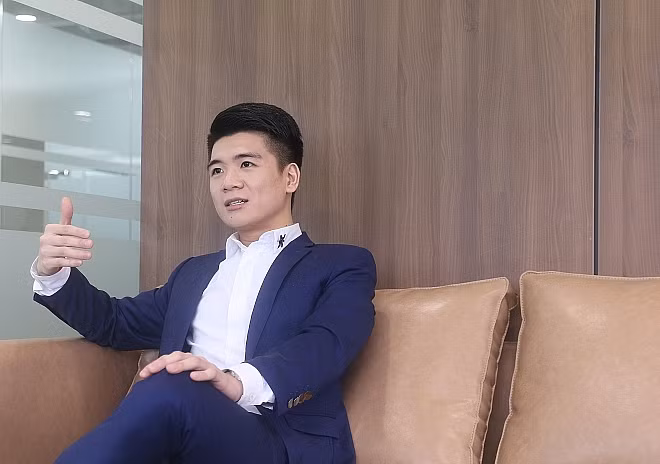 Chính vì vậy mà Đỗ Quang Vinh được đánh giá là người nối nghiệp xứng đáng cho sản nghiệp của bầu Hiển.