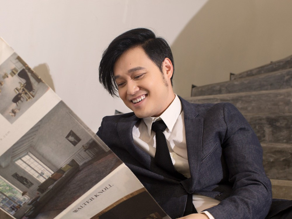 Ở thời kỳ đỉnh cao sự nghiệp, trong các MV ca nhạc đều được Quang Vinh chi ra một lượng tiền không nhỏ để chăm chút kĩ lưỡng cho những bộ trang phục.