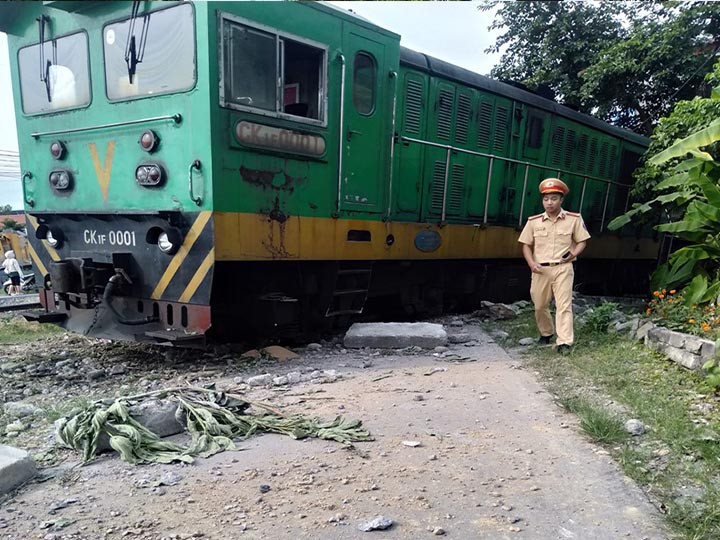 Quang Ninh: Dau tau hoa cho than mat lai lao vao nha dan-Hinh-2