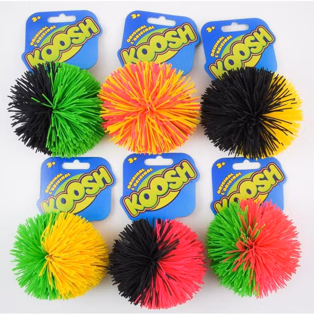 Công ty Hasbro đã mua Koosh Ball với giá 100 triệu USD vào năm 1997. Tạp chí Time đã gọi nó là một trong những đồ chơi vĩ đại nhất mọi thời đại.