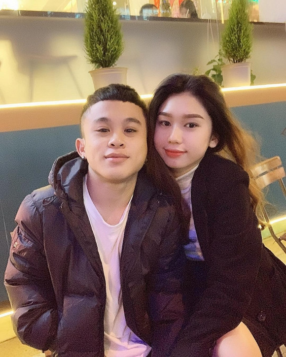 Đã công khai hình ảnh bạn gái nhưng Xuân Tiến không chia sẻ thêm gì về cô người yêu xinh đẹp.