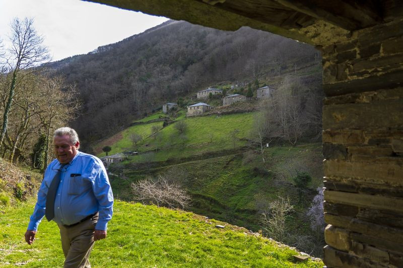 Không chỉ rao bán với giá rẻ, chính quyền địa phương ở một số ngôi làng bỏ hoang còn tài trợ một phần chi phí sửa mái nhà.