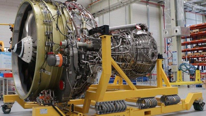 Động cơ của chiếc C191 được sản xuất hoàn toàn tại Trung Quốc. Trong khi đó, phần chân bánh, hệ thống liên lạc và một vài hệ thống điện tử khác được nhập khẩu từ Mỹ và Đức. Ảnh: China People Daily.