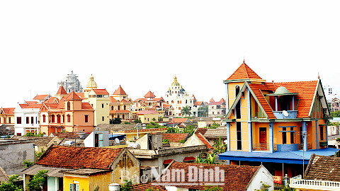 Theo tìm hiểu của PV Kiến Thức, ông Trần Văn Dĩnh ở xóm Phú Thọ, làng Phú An, thị trấn Cát Thành, huyện Trực Ninh tỉnh Nam Định đã đầu tư hàng trăm tỷ đồng thành lập doanh nghiệp đóng mới các phương tiện vận tải thủy tại Cụm công nghiệp Cát Thành với tổng diện tích 8ha. Ảnh: Baonamdinh.