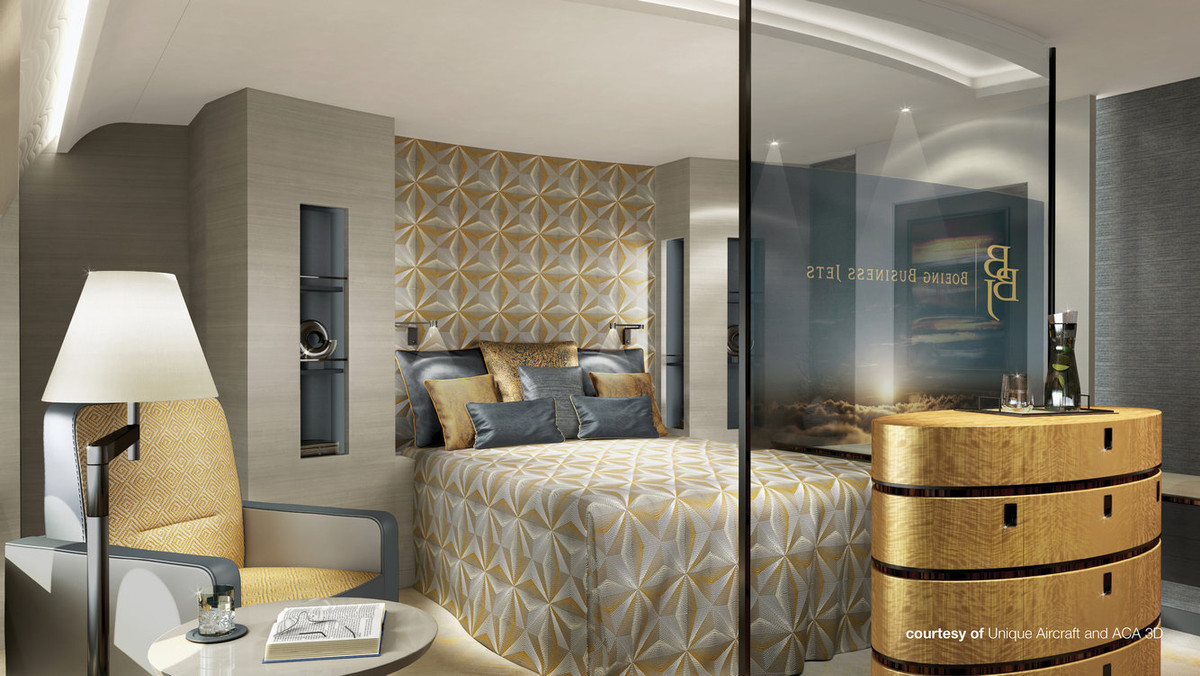 Phòng ngủ chính tiện nghi như trong biệt thự.