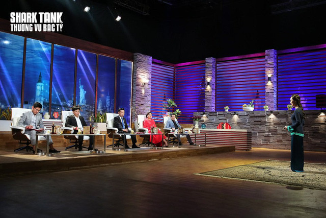 Nữ CEO trẻ tuổi bày tỏ mong muốn có được sự chung tay, đồng hành từ các nhà đầu tư của Shark Tank để cùng bảo vệ và phát triển Làng nghề truyền thống nước mắm Việt Nam.