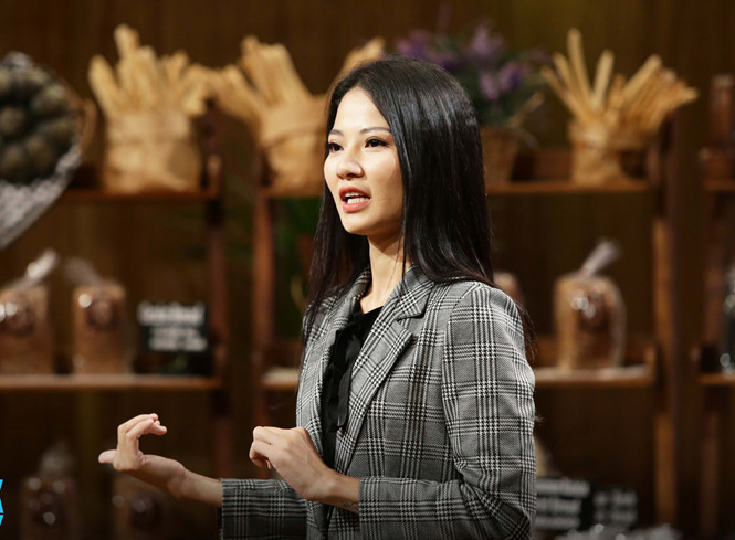 Xuất phát điểm là tuyển thủ bóng chuyền quốc gia, Trần Thị Quỳnh (Hải Phòng) sau đó chuyển hướng sang làm MC rồi đăng quang Hoa hậu thể thao 2007 một cách đầy thuyết phục.