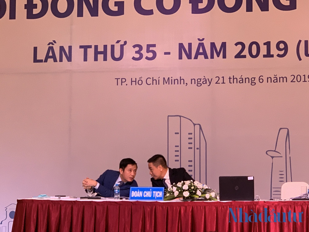 Eximbank: Ong Cao Xuan Ninh tu chuc, vi tri Chu tich lai 