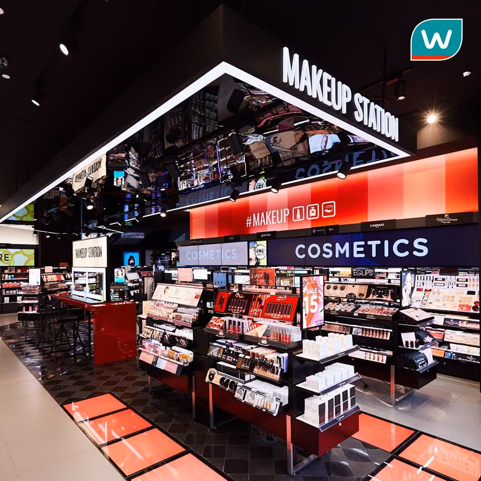 Watsons được đánh giá là một trong những chuỗi bán lẻ mỹ phẩm có tốc độ phát triển hàng đầu thế giới. Ảnh: FB Nhung Phan.