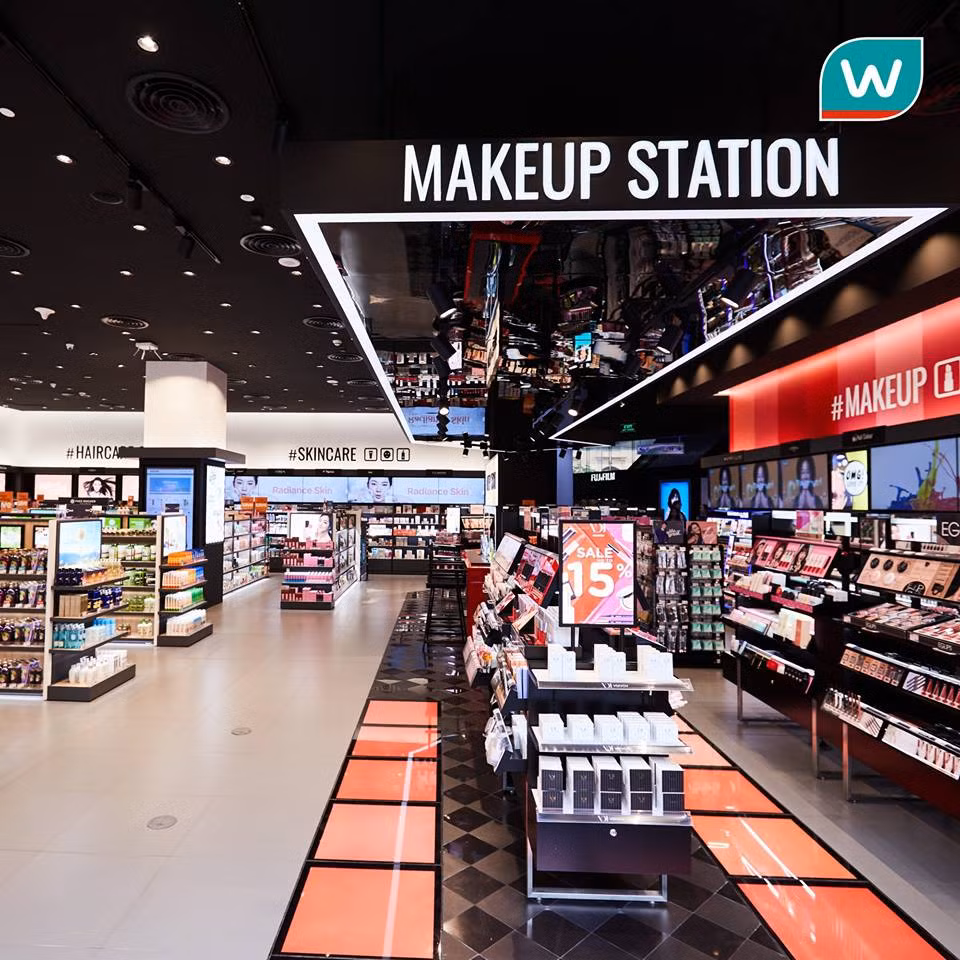 Watson hiện có khoảng 6.800 cửa hàng tại 12 quốc gia trên khắp châu Âu và châu Á gồm Hồng Kông, Trung Quốc, Đài Loan, Thái Lan, Singapore, Malaysia và Indonesia… Cách đây không lâu, Watson vừa khai trương cửa hàng thứ 500 tại Thái Lan. Ảnh: FB Nhung Phan.