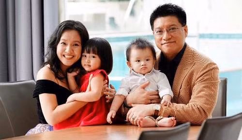 Chồng cô là Sony Vũ (Vũ Xuân Sơn), đồng sáng lập kiêm CEO của công ty Misfit Wearables. Ảnh: VTC.