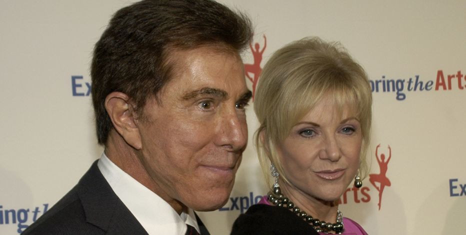 Ông trùm sòng bạc Steve Wynn và vợ Elaine Wynn kết thúc cuộc hôn nhân lần hai bằng một thỏa thuận trị giá 1 tỷ USD cho bà Elaine.