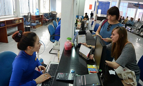 Tau Tet Nguyen dan 2019 duoc tang chuyen phuc vu khach