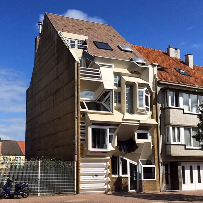 Kho hieu loat ngoi nha “xau het phan nguoi khac”