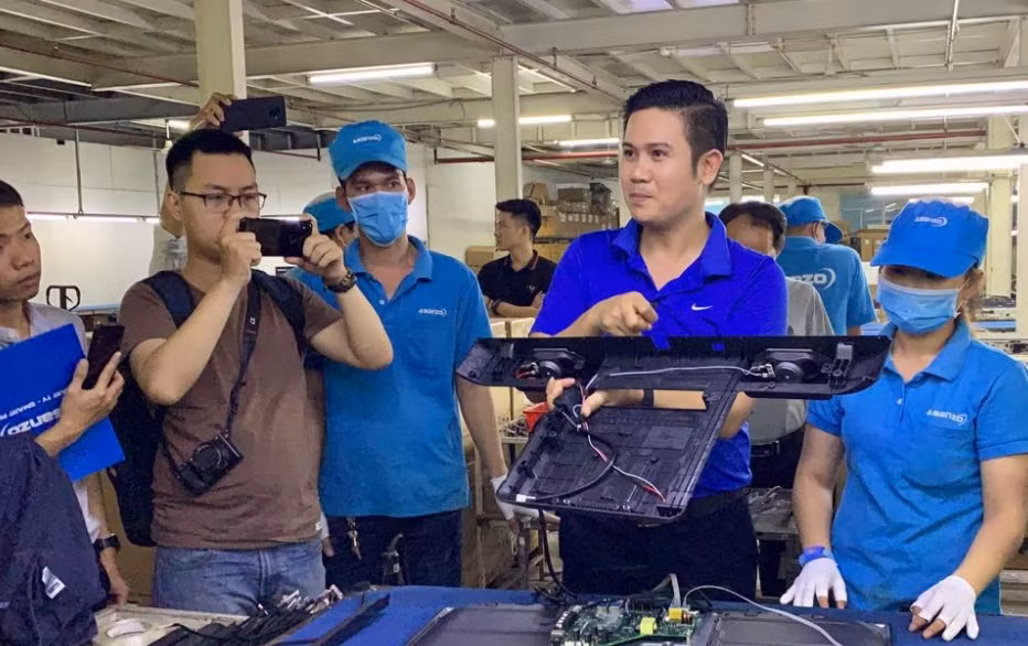 CEO Asanzo Phan Van Tam noi gi giua nghi van hang Trung Quoc gan mac Viet?