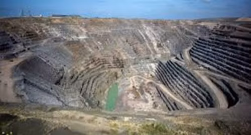 Với 4,3 triệu carat (2010), mỏ Venetia chiếm 40% lượng kim cương trên toàn Nam Phi.