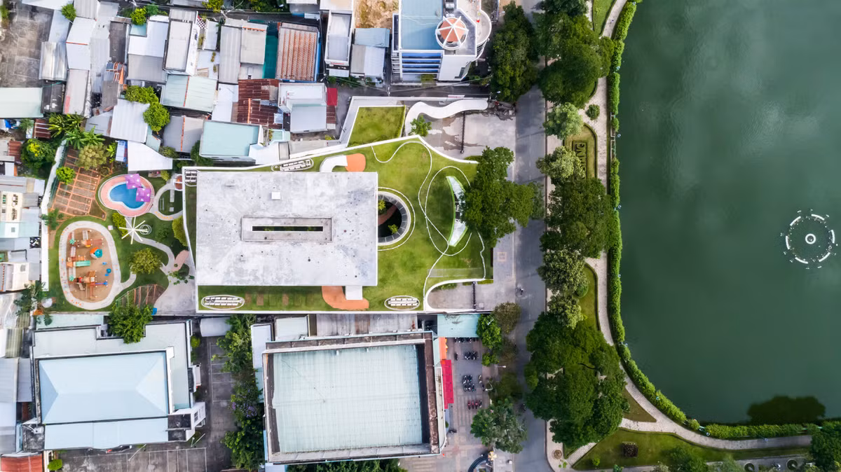 Toàn cảnh ngôi trường mầm non nhìn từ trên cao. Nguồn ảnh: Archdaily.