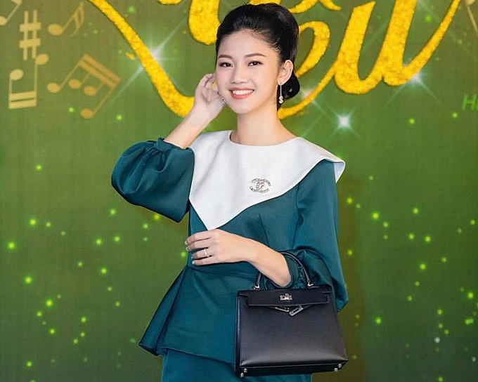 Cuoc song cua A hau Thanh Tu sau nua nam cuoi chong dai gia-Hinh-4