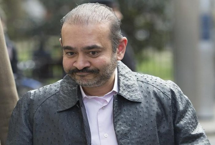 Theo Cục Điều tra Trung ương Ấn Độ (CBI), tỷ phú Ấn Độ 48 tuổi này đã câu kết với các cán bộ ngân hàng làm hồ sơ bảo lãnh bất hợp pháp để vay khoản tiền khổng lồ. Ảnh: Business Today.