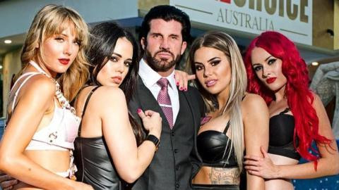 Ông thường xuyên đăng những ảnh chụp lối sống xa hoa, gồm các bữa tiệc thác loạn tại nhà với nhiều cặp chân dài khỏa thân và cả bộ sưu tập ô tô khổng lồ.