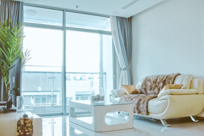 Bên trong được trang bị nội thất sang trọng và cao cấp.