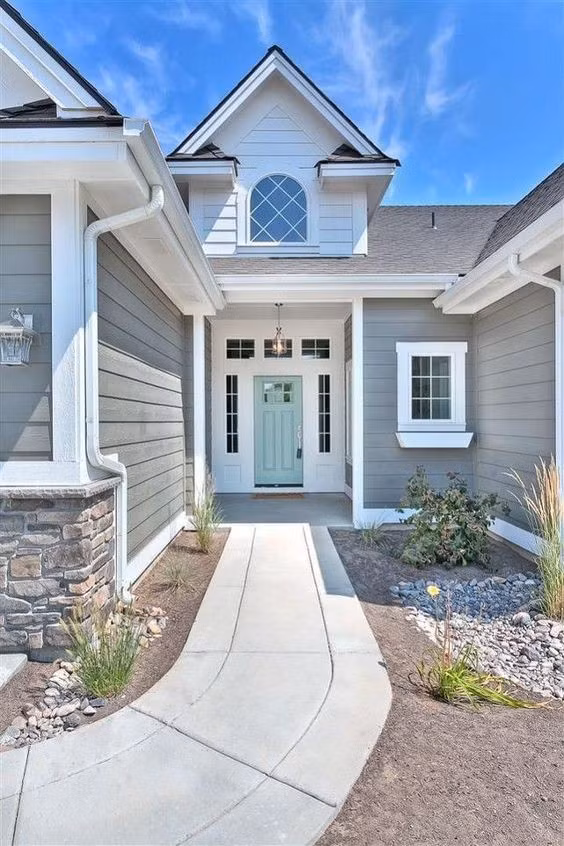 Sử dụng gam màu sáng cho các diện tường hướng Tây là một giải pháp đúng đắn giúp nhiệt độ giảm. Bởi tác động của ánh nắng đã bị thuyên giảm. Ảnh: Homedit.