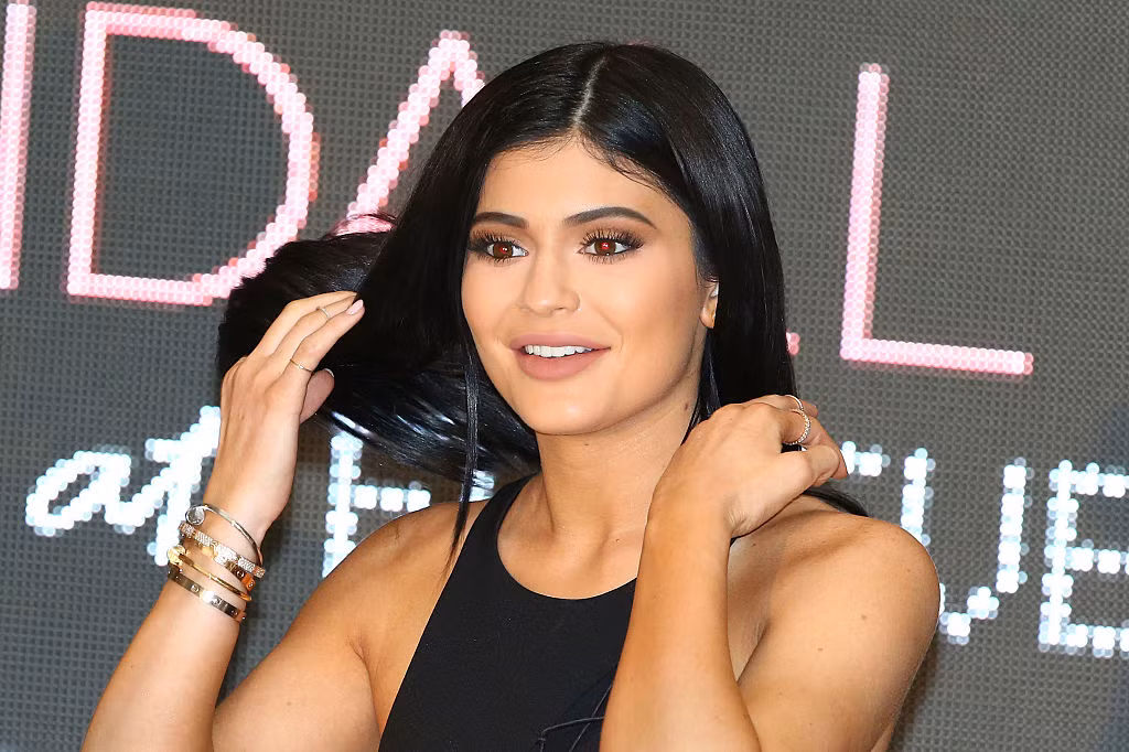 Theo xếp hạng của Forbes, Kylie Jenner là nữ tỷ phú tự thân giàu thứ 27 tại Mỹ. Ảnh: The Cheat Sheet.