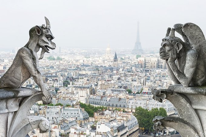 Linh vật Gargoyles độc đáo trong kiến trúc Nhà thờ Đức Bà Paris.