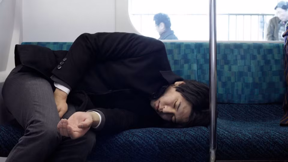 Đặc biệt, với số điểm thưởng này có thể quy đổi ra đồ ăn tại canteen của công ty.