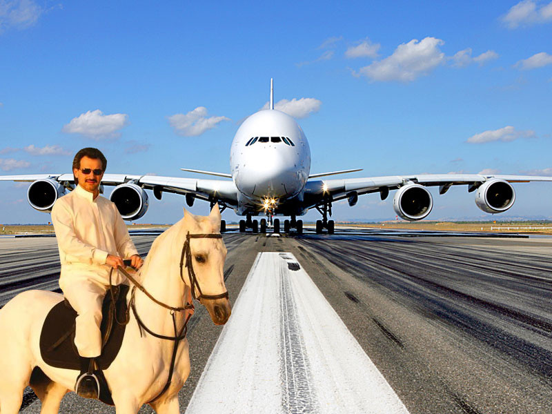 5. Chiếc phi cơ Airbus A380 - Hoàng tử Alwaleed bin Talal. Chi phí: Ít nhất 500 triệu USD (gần 12.000 tỷ VND). Năm 2007, Hoàng tử Alwaleed bin Talal đã trả 319 triệu USD để mua một máy bay phản lực siêu hạng hai tầng A380 - máy bay chở khách lớn nhất thế giới của Airbus. Ông đã ra lệnh nâng cấp để tạo ra không gian cho những con ngựa cưng của mình cùng hai chiếc xe Rolls Royce. Do đó, tổng giá trị của chiếc máy bay đã vượt quá 500 triệu USD.
