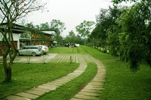 Thanh tra TP Hà Nội cũng kiến nghị chuyển hồ sơ sang cơ quan điều tra Công an TP với những vi phạm trong việc chứng thực, xác nhận mua bán, chuyển nhượng đất dẫn đến xây dựng công trình vi phạm quy hoạch rừng năm 2008. Ảnh: Baodatviet.