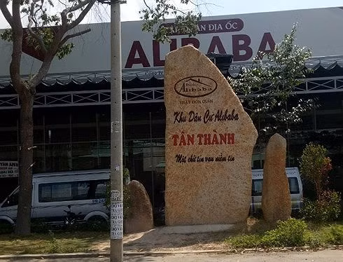 Ban ca dat quy hoach nghia trang, nha tang le: Con gi Dia oc Alibaba khong rao?