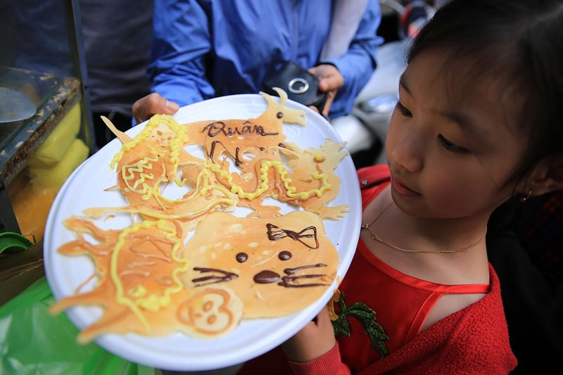 Những chiếc bánh hình thú ngộ nghĩnh khiến các em nhỏ thích thú.