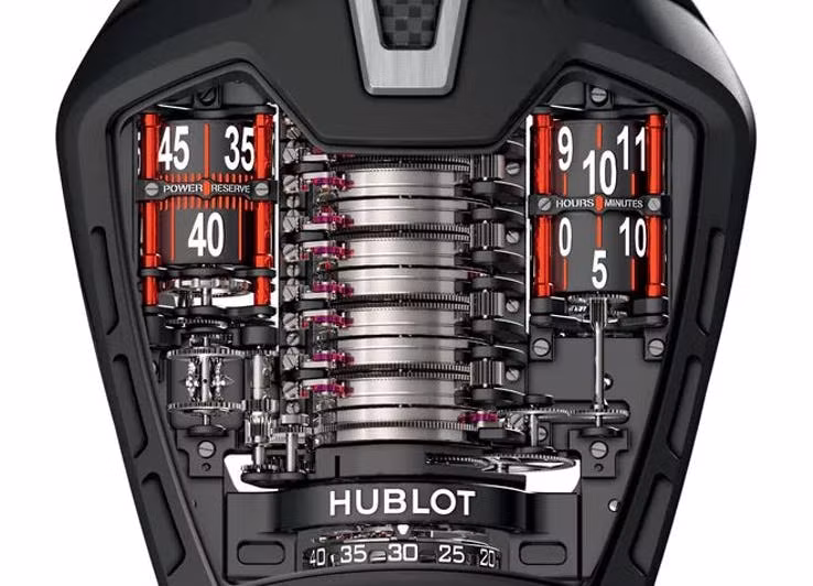 Các nhà thiết kế của Humboldt đã tạo ra chiếc đồng hồ LaFerrari để phù hợp với siêu xe của Ferrari. LaFerrari được làm bằng titan PVD màu đen, tinh thể sapphire và có khả năng dự trữ năng lượng trong 50 ngày.